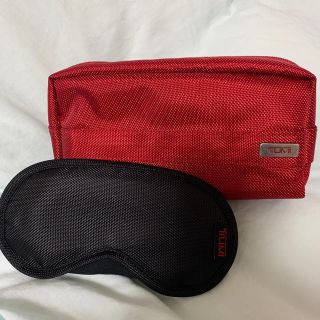 トゥミ(TUMI)の【gonbe様専用】TUMIポーチ&アイマスク 【非売品】(旅行用品)