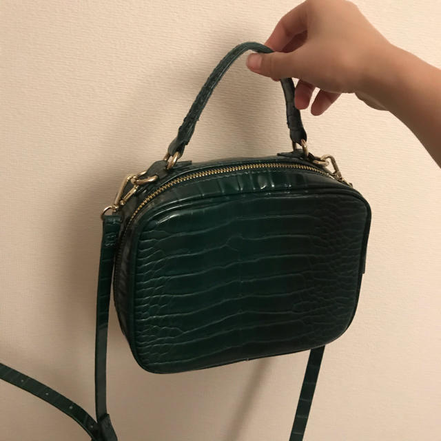 ZARA(ザラ)のbag レディースのバッグ(ショルダーバッグ)の商品写真