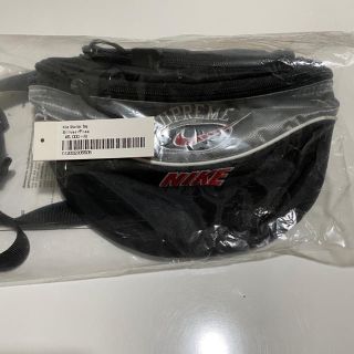 シュプリーム(Supreme)のsupreme nike shoulder bag シルバー(ショルダーバッグ)