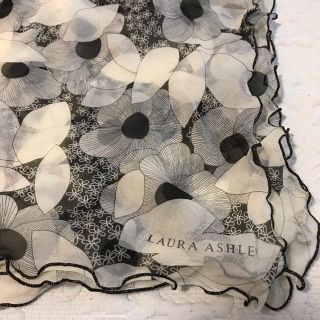 ローラアシュレイ(LAURA ASHLEY)のローラアシュレイスカーフ(バンダナ/スカーフ)