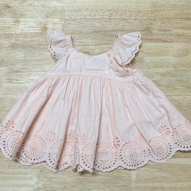 babyGAP(ベビーギャップ)のbabyGAP 90 キッズ/ベビー/マタニティのキッズ服女の子用(90cm~)(ブラウス)の商品写真