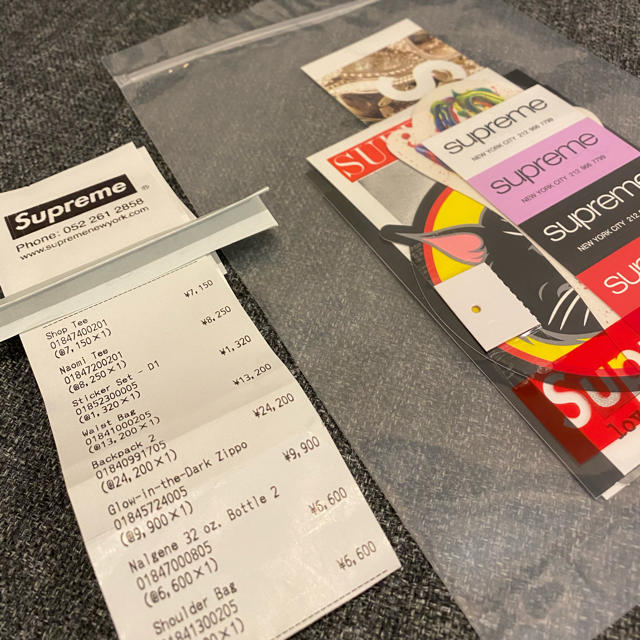 Supreme(シュプリーム)の【即日発送】Supreme 20SS Sticker Set ハンドメイドの文具/ステーショナリー(しおり/ステッカー)の商品写真