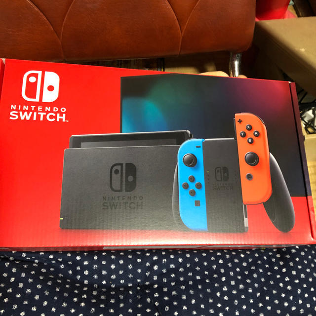 Nintendo Switch 新型任天堂スイッチ　ネオン　新品未開封