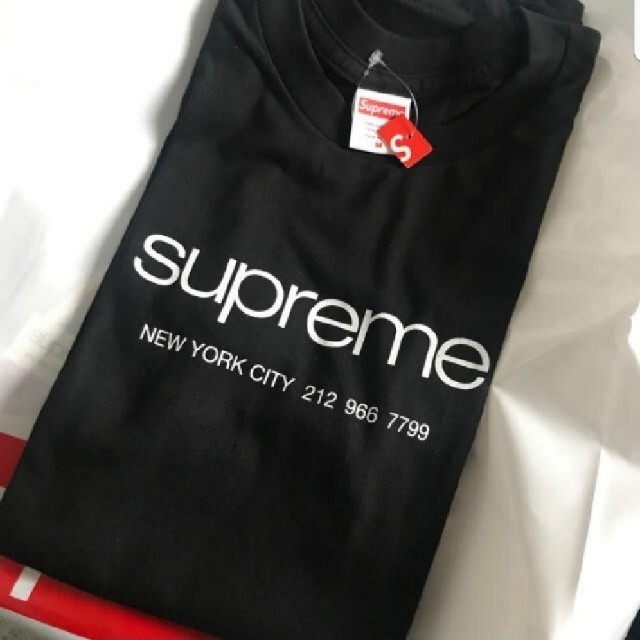 Supreme　Shop Tee