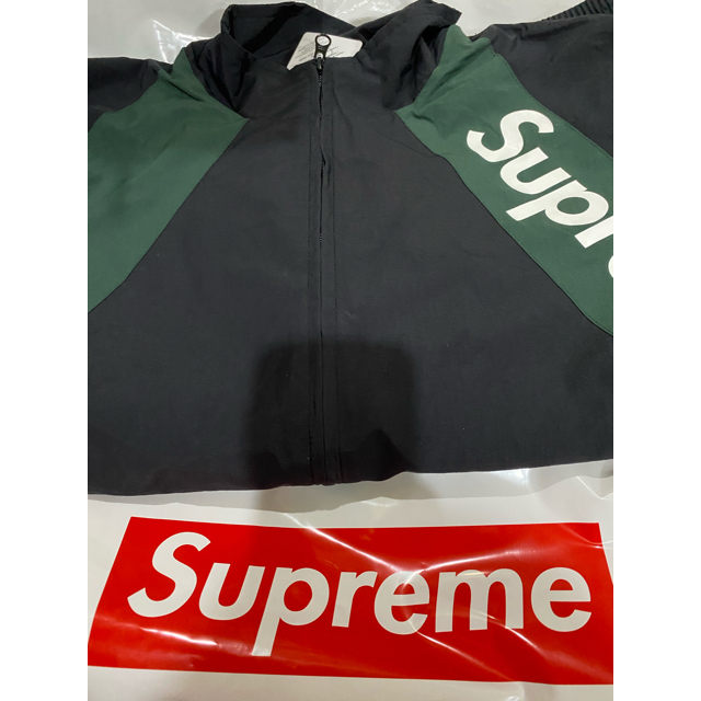 Supreme(シュプリーム)のsupreme  paneled track jacket 黒　M メンズのジャケット/アウター(ナイロンジャケット)の商品写真