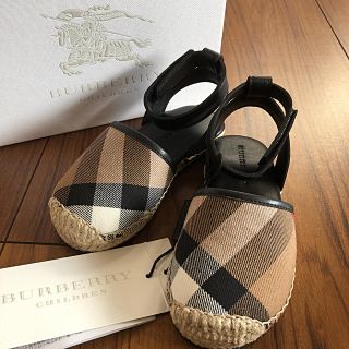 バーバリー(BURBERRY)の【お取置き中】バーバリーチルドレン 新品サンダル 26(サンダル)