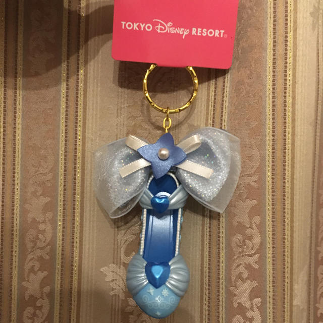 Disney Disneyシンデレラの靴キーチェーンの通販 By みんと S Shop ディズニーならラクマ