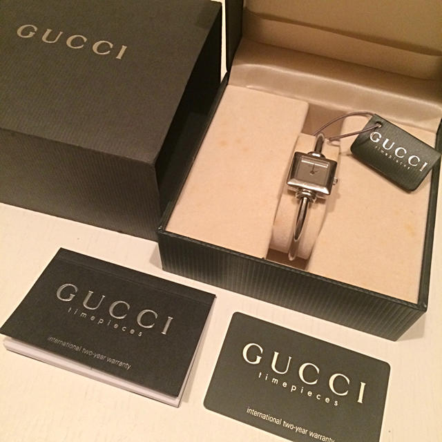 Gucci(グッチ)の【GUCCI】腕時計/レディース/バングル/ウォッチ  レディースのファッション小物(腕時計)の商品写真