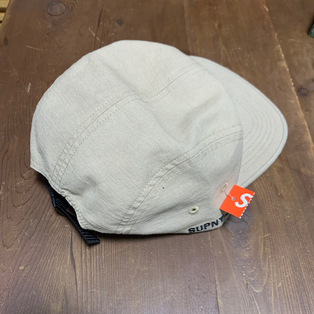 定価以下 Supreme キャップ - キャップ