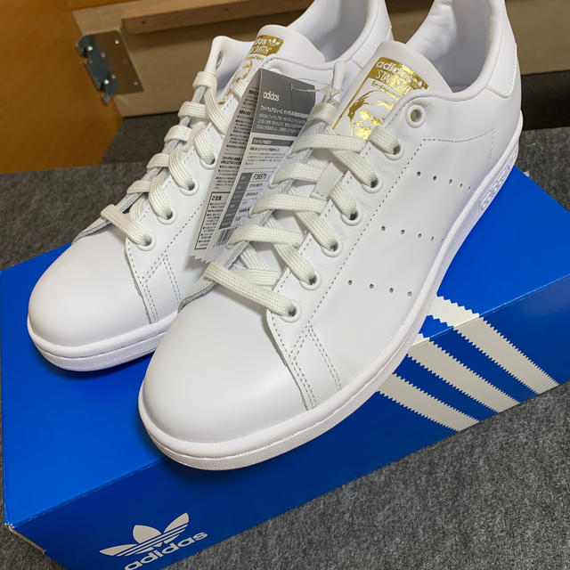 adidas(アディダス)のスタンスミス　ゴールド　限定カラー メンズの靴/シューズ(スニーカー)の商品写真