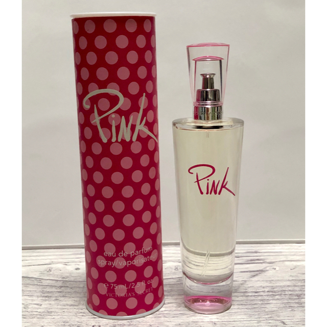 Victoria's Secret(ヴィクトリアズシークレット)のビクトリアシークレット Perfume 香水 pink75ml コスメ/美容の香水(香水(女性用))の商品写真