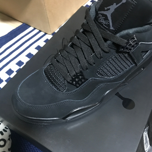 NIKE(ナイキ)のnike Air jordan 4 black cat メンズの靴/シューズ(スニーカー)の商品写真