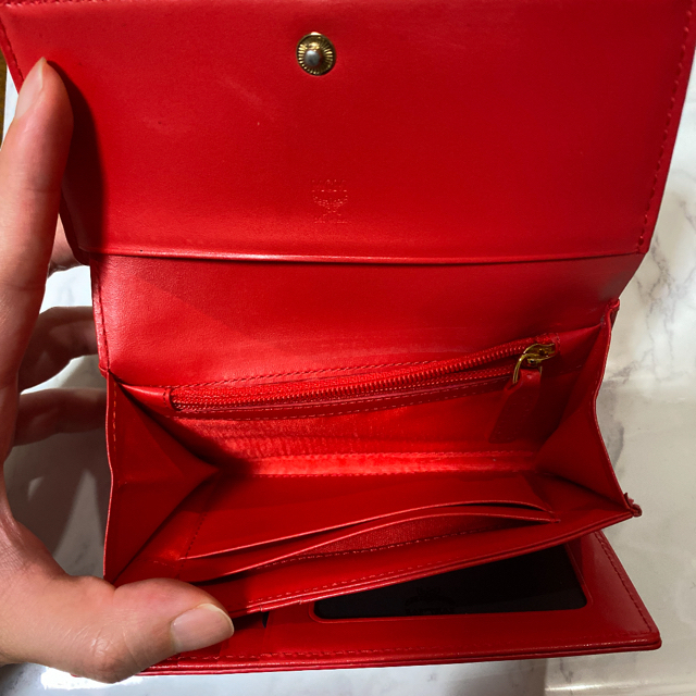 MCM(エムシーエム)の【値下げ】 韓国 ブランド MCM 折り財布 IVANABLOOM 赤 美品  レディースのファッション小物(財布)の商品写真