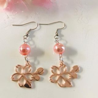 ＊桜のピアス(ピンク)＊ハンドメイド(ピアス)