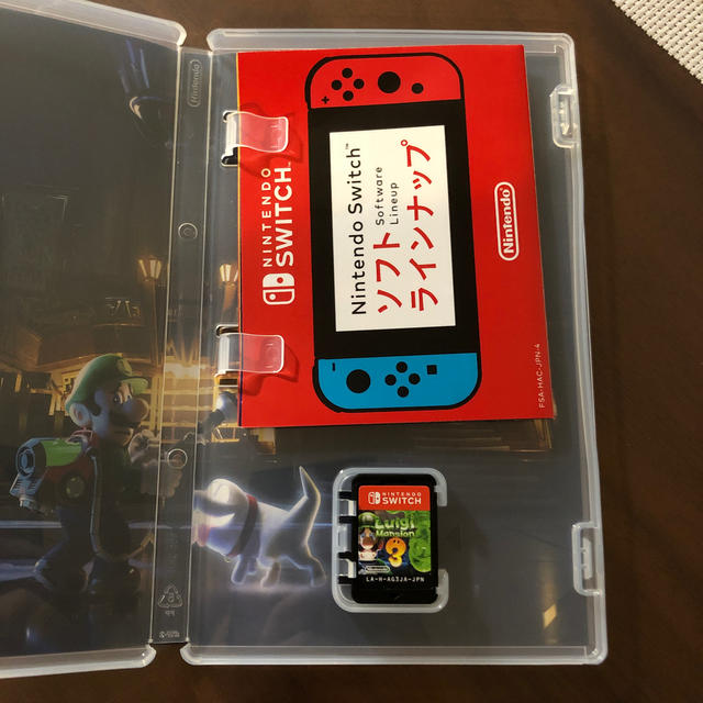 ルイージマンション3 Switch エンタメ/ホビーのゲームソフト/ゲーム機本体(家庭用ゲームソフト)の商品写真