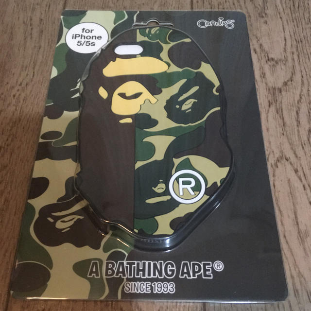 A BATHING APE(アベイシングエイプ)の【AK様専用】アベイシングエイプ  iphone5 SE ケース スマホ/家電/カメラのスマホアクセサリー(iPhoneケース)の商品写真