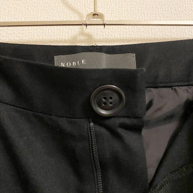 Noble(ノーブル)のNOBLE スラックス レディースのパンツ(クロップドパンツ)の商品写真