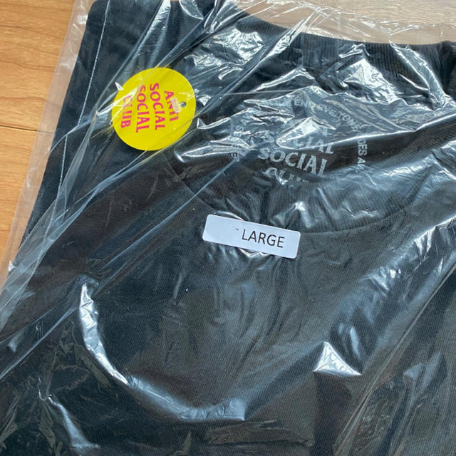 FRAGMENT(フラグメント)の送料込 L Fragment x Assc Yellow Bolt Tee メンズのトップス(Tシャツ/カットソー(半袖/袖なし))の商品写真