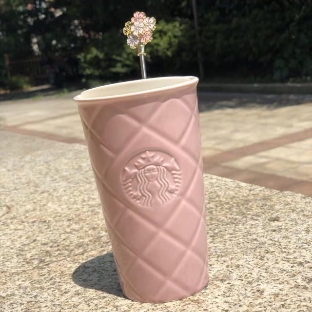 Starbucks Coffee(スターバックスコーヒー)のマドラー付！桜 さくら タンブラー マグカップ キルティング バレンタインピンク インテリア/住まい/日用品のキッチン/食器(タンブラー)の商品写真