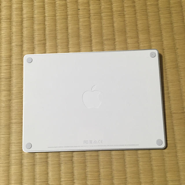 Mac (Apple)(マック)のMagic Trackpad2 シルバー スマホ/家電/カメラのPC/タブレット(PC周辺機器)の商品写真