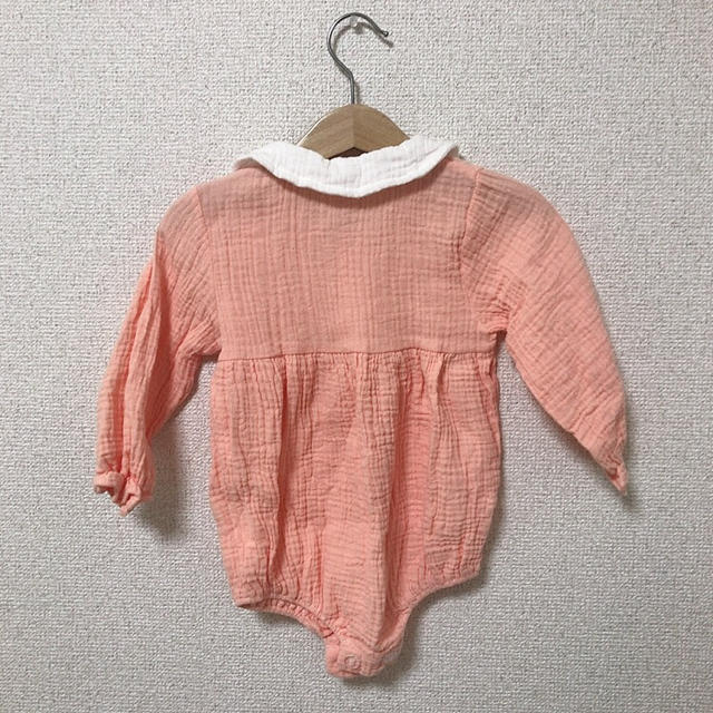 babyGAP(ベビーギャップ)の刺繍　ロンパース　80サイズ　 キッズ/ベビー/マタニティのベビー服(~85cm)(ロンパース)の商品写真