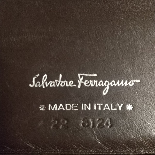 Salvatore Ferragamo(サルヴァトーレフェラガモ)のFerragamo  折り財布 メンズのファッション小物(折り財布)の商品写真