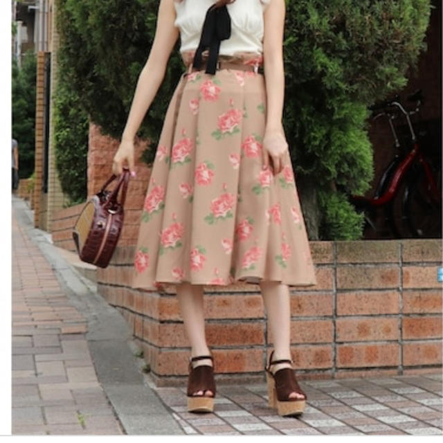 dazzlin(ダズリン)のローズガーデンミモレスカート レディースのスカート(ひざ丈スカート)の商品写真
