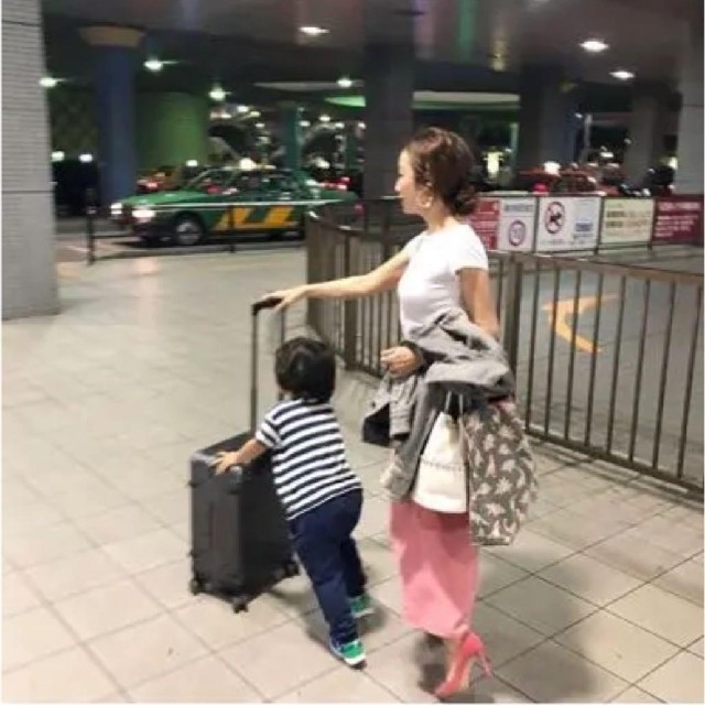 ZARA - 神崎恵さん私服 ZARA サテン スカート ピンクの通販 by ZARA - 神崎恵さん私服 ZARA サテン スカート ピンクの通販 by