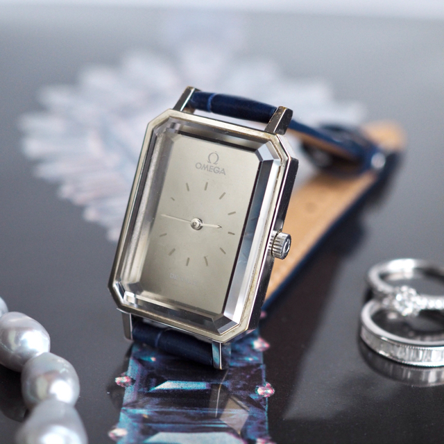OMEGA(オメガ)の希少✴︎オメガ グリマデザイン エメラルドカット 鏡面 宝石✴︎トゥモローランド レディースのファッション小物(腕時計)の商品写真