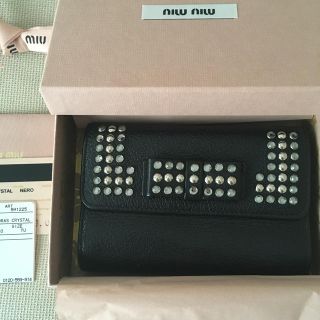 ミュウミュウ(miumiu)のミュウミュウ マドラスレザー　折財布(財布)