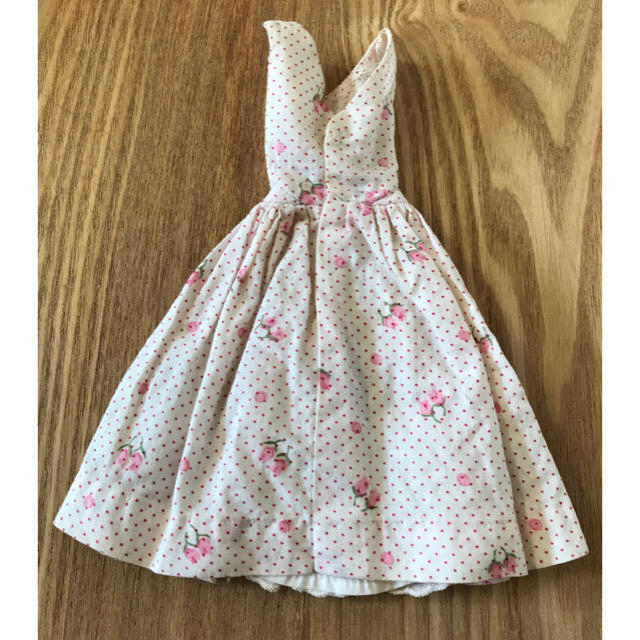 Barbie 昭和レトロ バービー人形 花柄ワンピースの通販 By ねこのこ バービーならラクマ Barbie 昭和レトロ バービー人形 花柄ワンピースの通販 By ねこのこ バービーならラクマ
