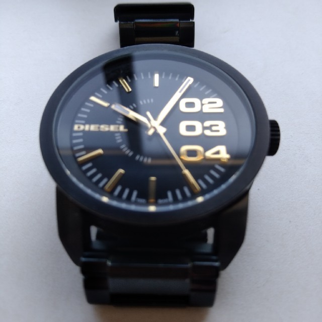 DIESEL(ディーゼル)のディーゼル　腕時計　ブラック　ゴールド　黒　金 メンズの時計(腕時計(アナログ))の商品写真