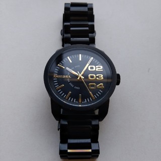 ディーゼル(DIESEL)のディーゼル　腕時計　ブラック　ゴールド　黒　金(腕時計(アナログ))