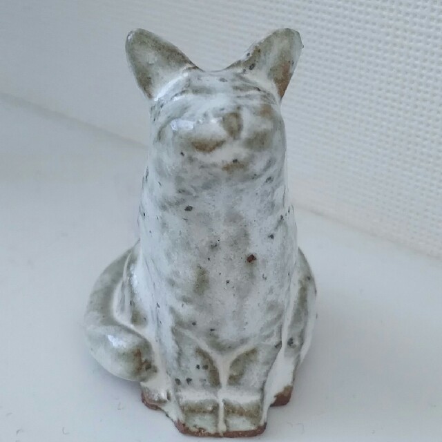 猫の置物　陶器