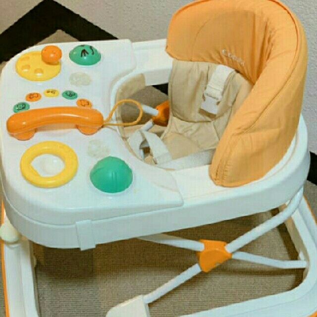 Combi Combi 歩行器 よちよちyaキーパー ベビーウォーカーの通販 By ゆいか3376 S Shop コンビならラクマ Combi Combi 歩行器 よちよちyaキーパー ベビーウォーカーの通販 By ゆいか3376 S Shop コンビならラクマ