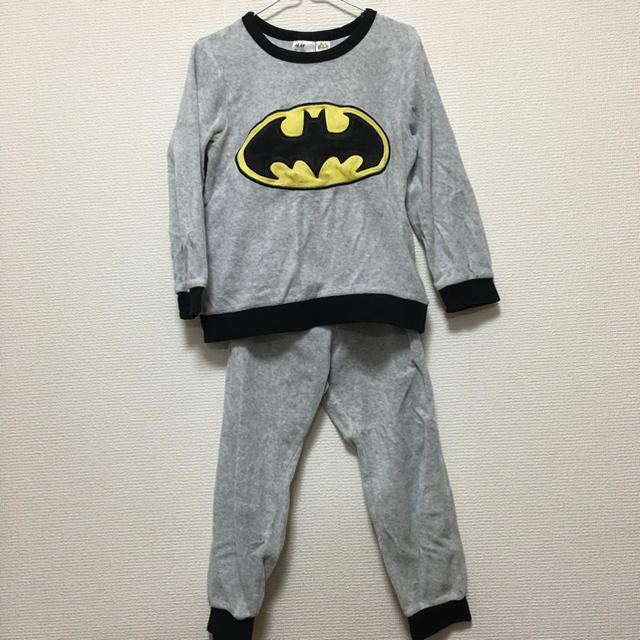 H&M(エイチアンドエム)のパジャマ バットマン 4〜6歳 キッズ/ベビー/マタニティのキッズ服男の子用(90cm~)(パジャマ)の商品写真