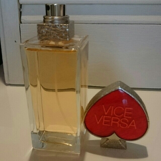 イヴサンローランボーテ(Yves Saint Laurent Beaute)のイヴサンローラン 香水 VICE VERSA (香水(女性用))