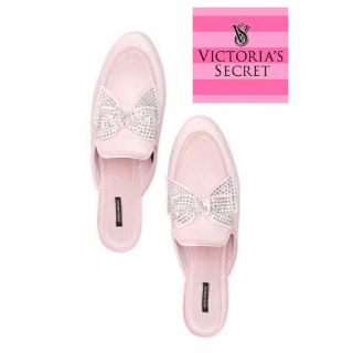 ヴィクトリアズシークレット(Victoria's Secret)の【セール】ヴィクトリアシークレット スリッパ ピンク 新品(スリッパ/ルームシューズ)