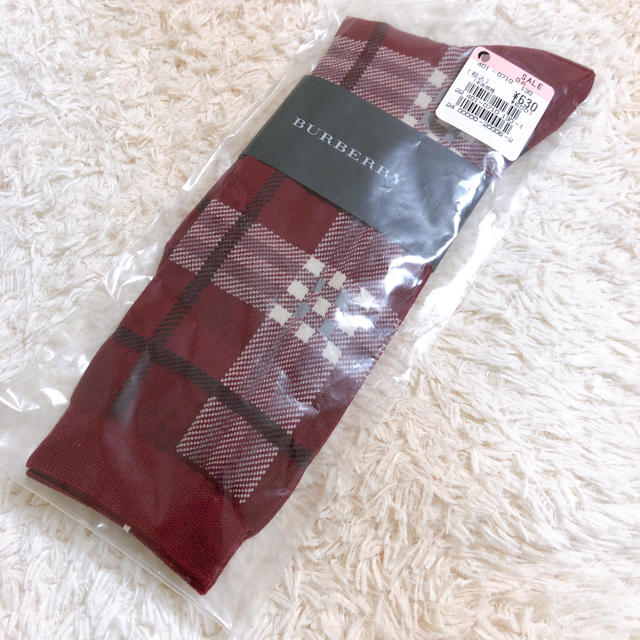 fukuske(フクスケ)の【新品未開封】BURBERRY ソックス　23-24㎝　日本製 レディースのレッグウェア(ソックス)の商品写真