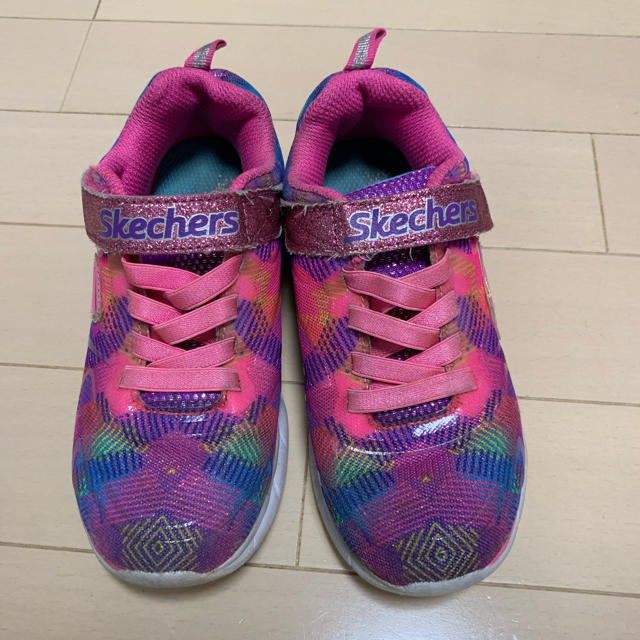 SKECHERS(スケッチャーズ)のスケッチャーズ　スニーカー 18.5cm  キッズ/ベビー/マタニティのキッズ靴/シューズ(15cm~)(スニーカー)の商品写真