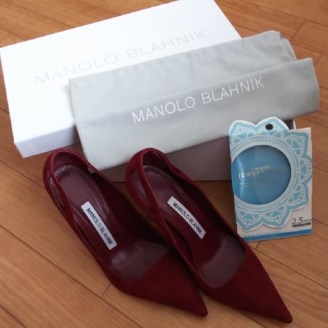 MANOLO BLAHNIK(マノロブラニク)の美品！MANOLO BLAHNIK♡パンプスおまけ付き レディースの靴/シューズ(ハイヒール/パンプス)の商品写真