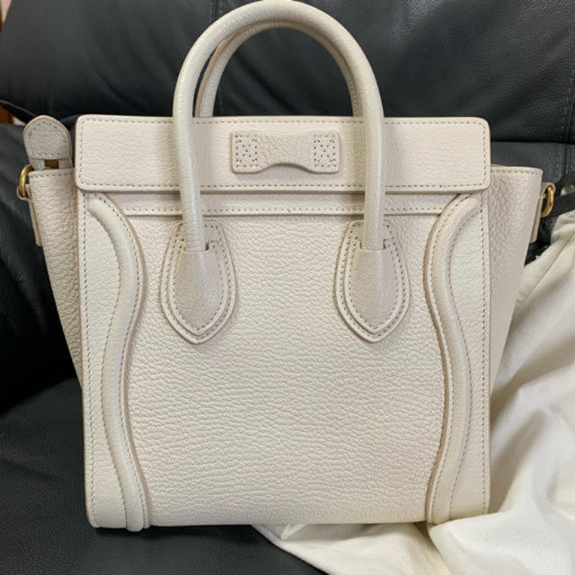 celine(セリーヌ)の【極美品】ラゲージナノ　レアカラー レディースのバッグ(ショルダーバッグ)の商品写真