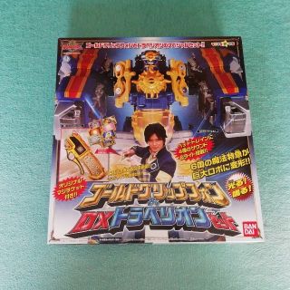BANDAI - 魔法戦隊マジレンジャー ゴールドグリップフォン&DX