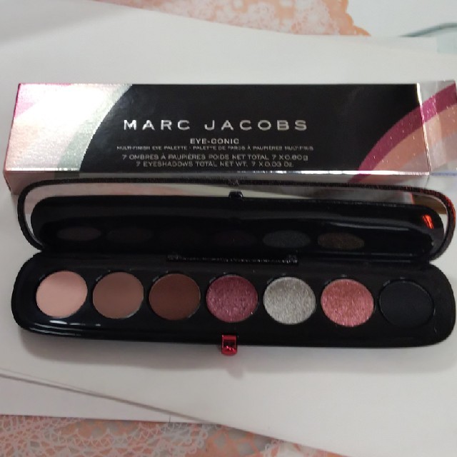 MARC JACOBS(マークジェイコブス)の半額以下♥️MARC JACOBS
EYE-CONIC
840 Electric コスメ/美容のベースメイク/化粧品(アイシャドウ)の商品写真