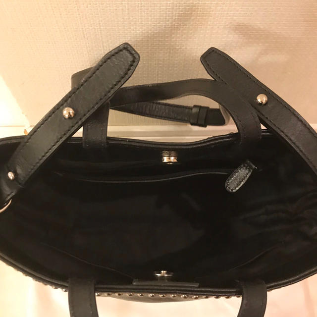 YONFA  スタッズレザートート ブラック レディースのバッグ(トートバッグ)の商品写真