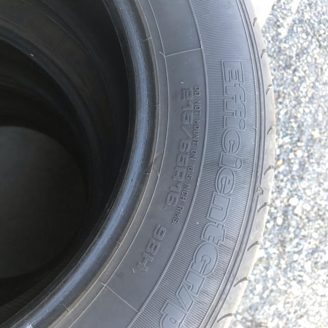 Goodyear(グッドイヤー)の21565r16  goodyear efficientgrip 17年製美品 自動車/バイクの自動車(タイヤ)の商品写真