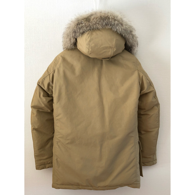 WOOLRICH(ウールリッチ)の【未使用 カナダ製】ウールリッチ アークティックパーカー ML ベージュ XS メンズのジャケット/アウター(ダウンジャケット)の商品写真