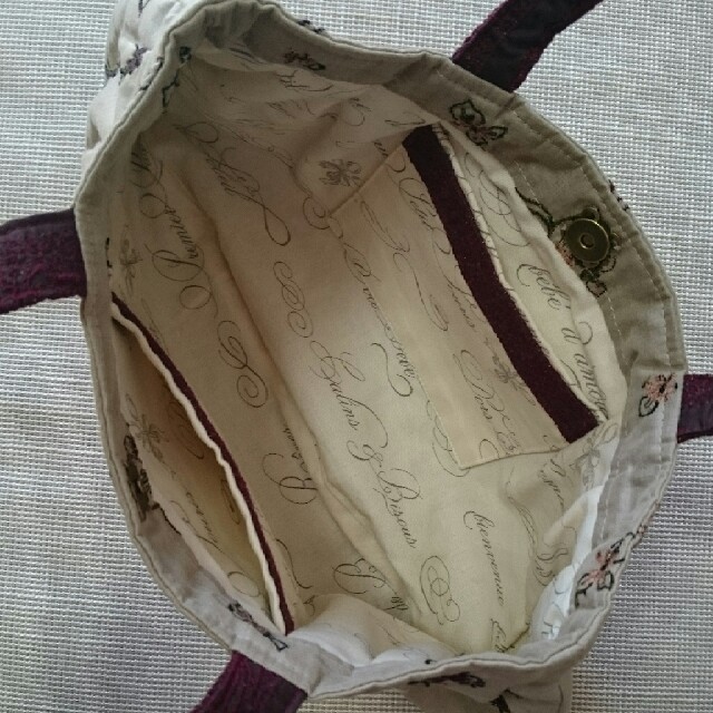 刺繍花柄手提げバッグ ハンドメイドのファッション小物(バッグ)の商品写真