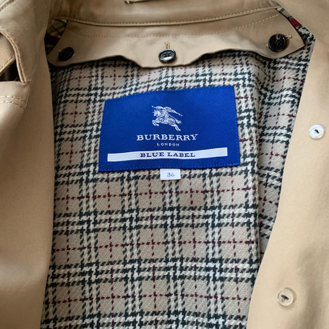 BURBERRY BLUE LABEL(バーバリーブルーレーベル)のバーバリーブルーレーベル　トレンチコート　36 レディースのジャケット/アウター(トレンチコート)の商品写真