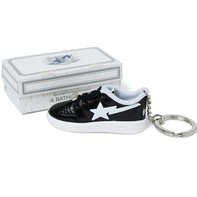 A BATHING APE(アベイシングエイプ)のBAPE STA KEYCHAIN 黒 キーチェーン キーホルダー スニーカー メンズのファッション小物(キーホルダー)の商品写真